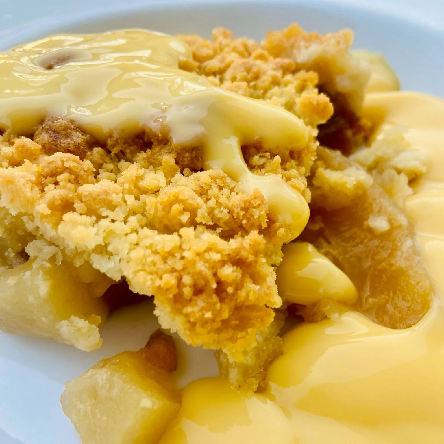 Traditional Apple crumble with Custard
